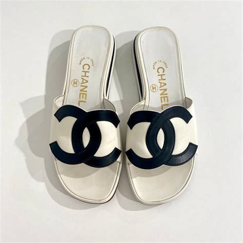 zara chanel vintage cc slides